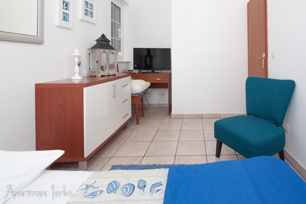 Apartments Jerko พรีมอชเตน ภายนอก รูปภาพ