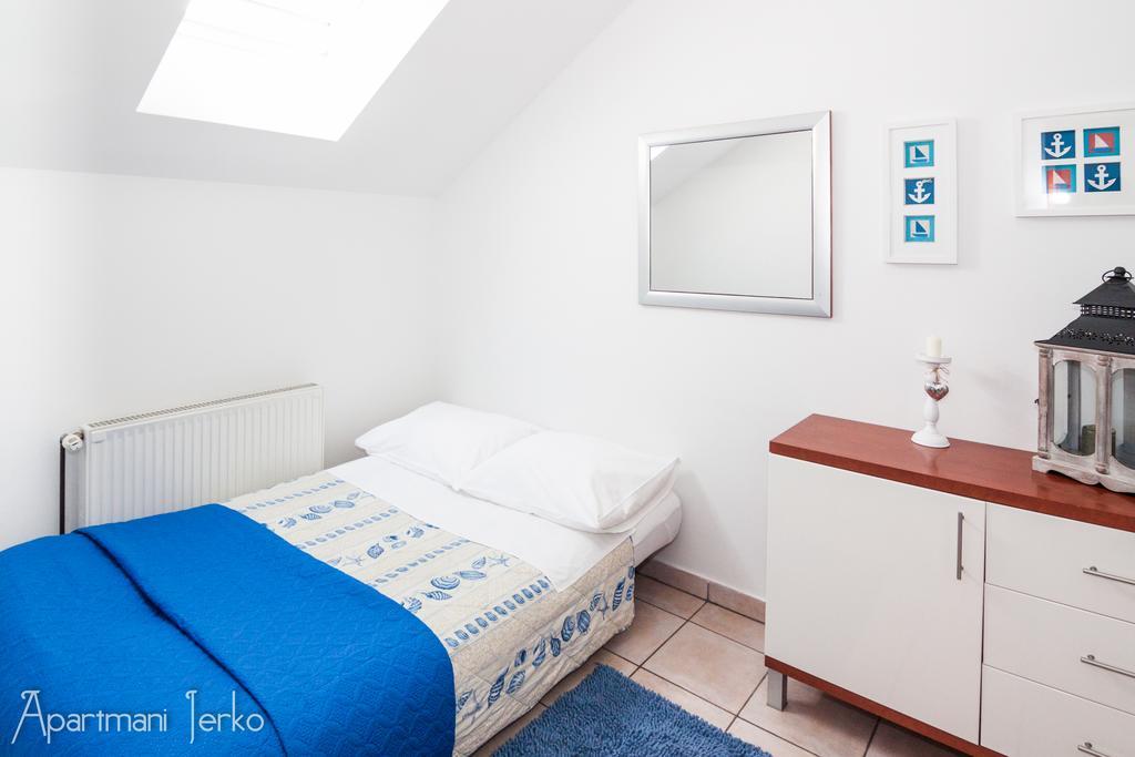 Apartments Jerko พรีมอชเตน ภายนอก รูปภาพ