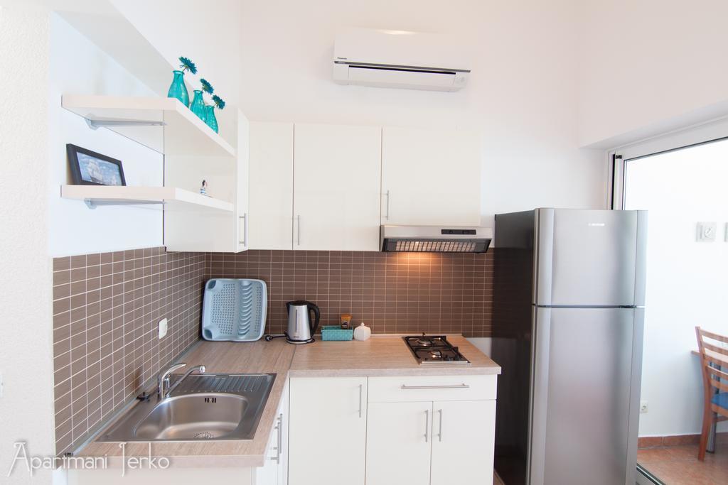 Apartments Jerko พรีมอชเตน ภายนอก รูปภาพ