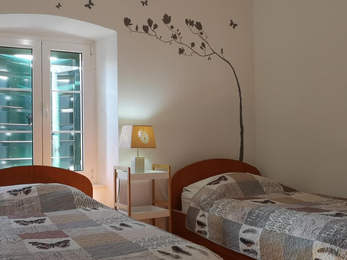 Apartments Jerko พรีมอชเตน ภายนอก รูปภาพ